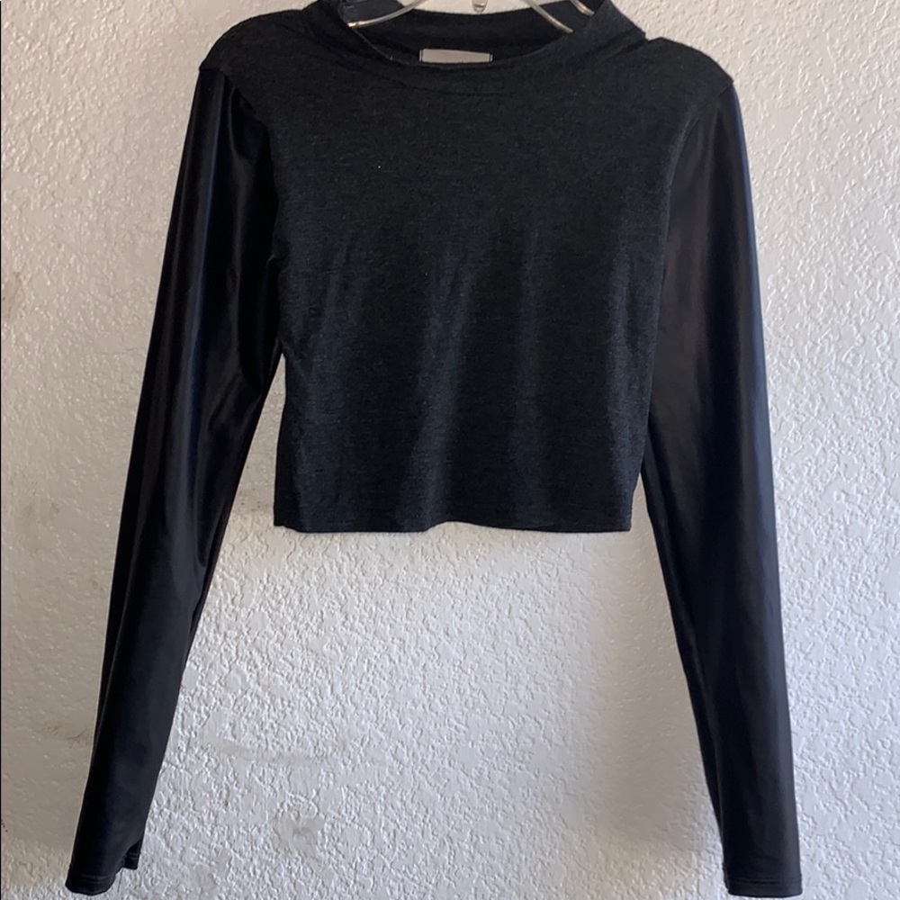 Long sleeve Faux leather crop top